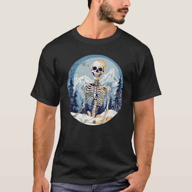 Skeleton Ansikte leende med berg i Winter Sno T Shirt (Framsida)