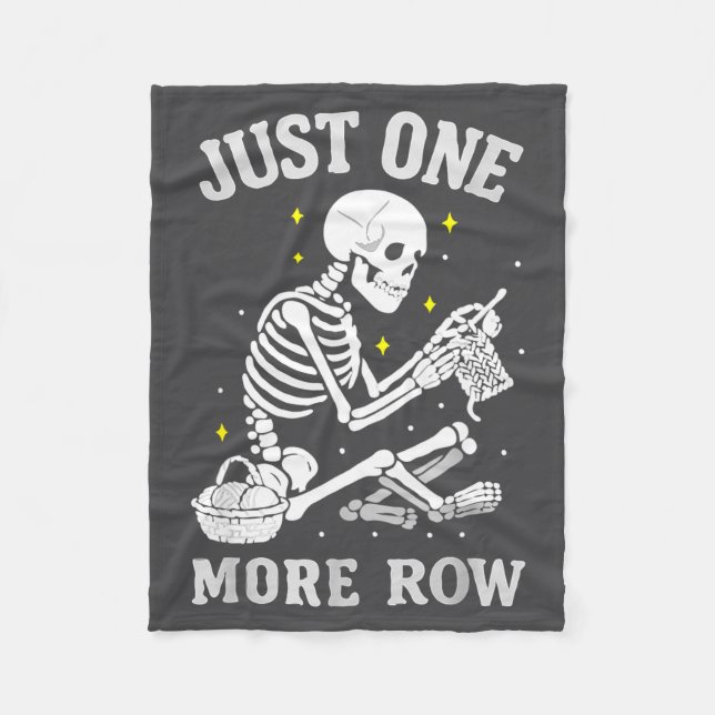 Skeleton Crochet Crafter Tee Just One More Row  Fleecefilt (Framsidan)