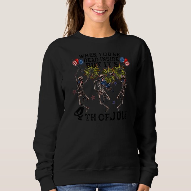 Skeleton dansar död inne, men det är 4:e juli t shirt (Framsida)