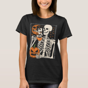 Skeleton Drinking Coffee Älskare Halloween Skull W T Shirt