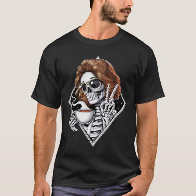 Skeleton Drinking Coffee T Shirt (Framsida)
