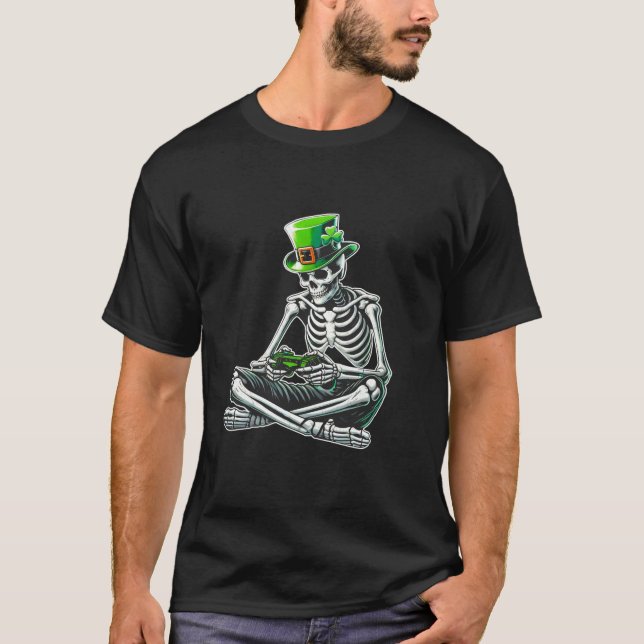 Skeleton Gamer Video Gaming Boys för St Patrick-da T Shirt (Framsida)