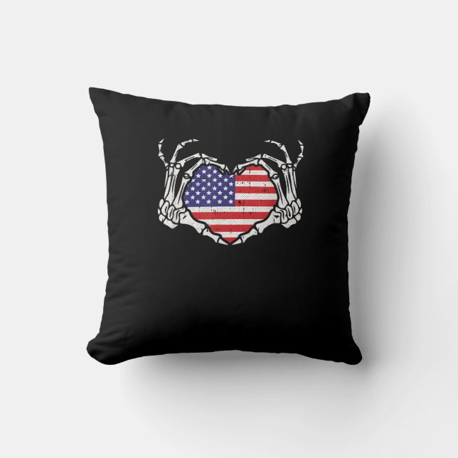 Skeleton Hand Heart 4th of American Flagga Patriot Kudde (Framsida)