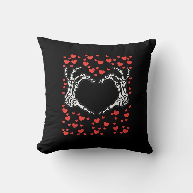 Skeleton Hand Heart Valentines day Funny Classic Kudde (Framsida)