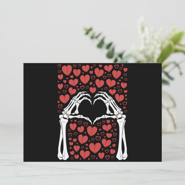 Skeleton Hand Heart Valentines day Funny Kärlek Inbjudningar (Stående Fram)