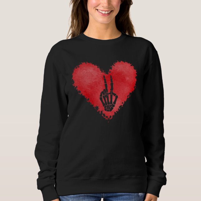 Skeleton Hand Peace Sign Red Heart Valentines Day  T Shirt (Framsida)