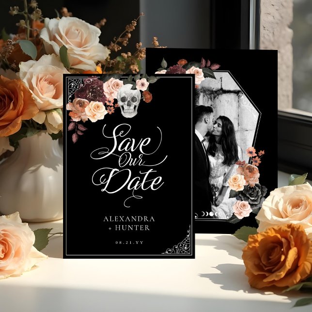 Skeleton Hand Ring Goth Fall bröllop Spara datumet Inbjudningar (Skeleton Hand Ring Goth Fall Wedding Save the Date Invitation - Front & Back)