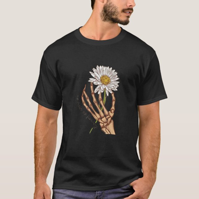 Skeleton Hand with Daisy Flower T Shirt (Framsida)