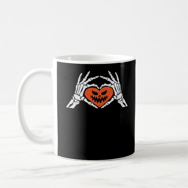 Skeleton Händer A Spooky Halloween Heart Classic Kaffemugg (Vänster)