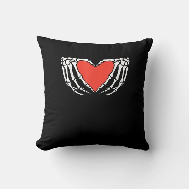 Skeleton Händer Forming Heart - Creepy Gothic Hall Kudde (Framsida)