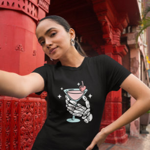 Skeleton Händer Holding Cocktail Halloween T Shirt