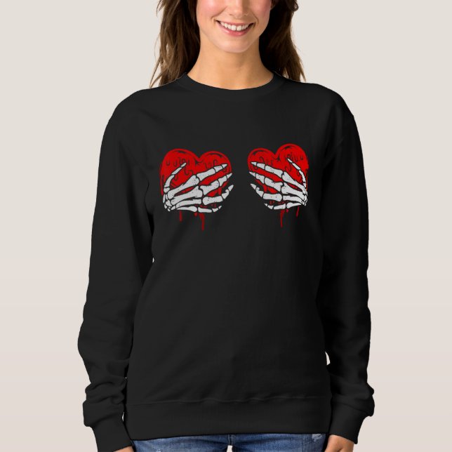 Skeleton Hands On Chest Funny Valentines Day Women T Shirt (Framsida)