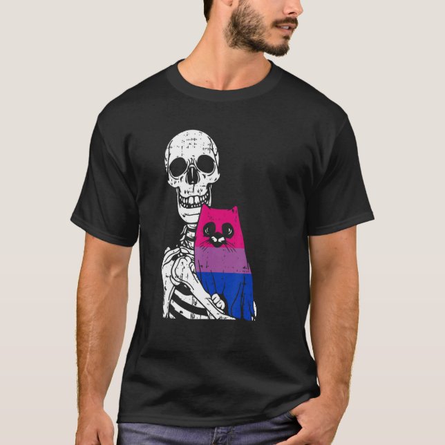 Skeleton Holding A Cat Bisexual LGBT-Q Pride Rainb T Shirt (Framsida)