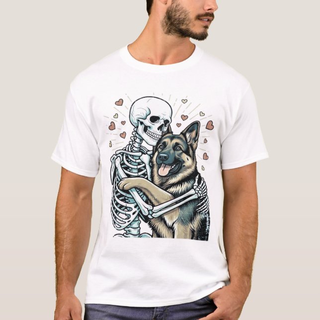 Skeleton Hugging a German Shepherd � Unique Gothic T Shirt (Framsida)