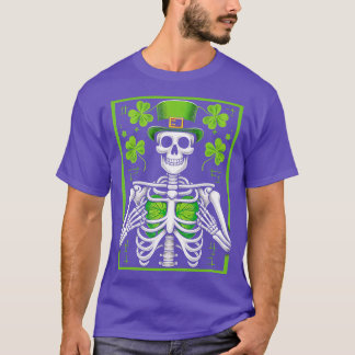 Skeleton klöver, revbensstensfärgade korvsaxar dag t shirt