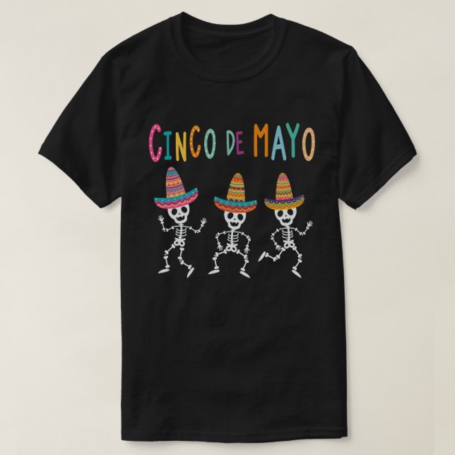 Skeleton med hat Funny Cinco De Mayo T Shirt (Design framsida)