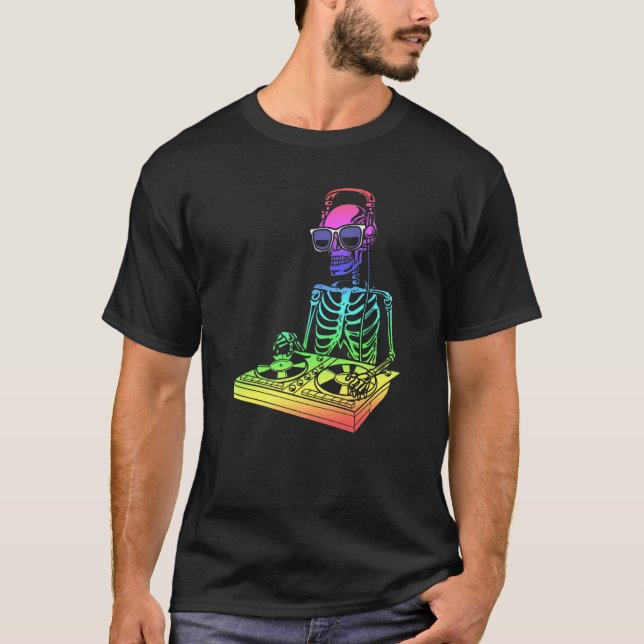 Skeleton med hörlurar och solglasögon, blandare, d t shirt (Framsida)