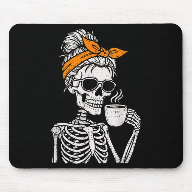Skeleton Messy Bun Drinking Coffee Halloween Costu Musmatta (Framsidan)