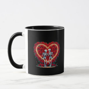 Skeleton par som håller Händer inuti ett hjärta av Mugg