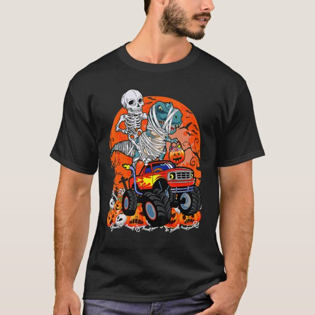 Skeleton Riding Dinosaur Rex Mummy Monster Lastbil T Shirt (Framsida)