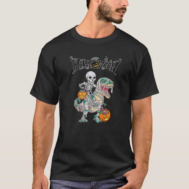 Skeleton Riding Mummy Dinosaur rex Halloween Kids T Shirt (Framsida)