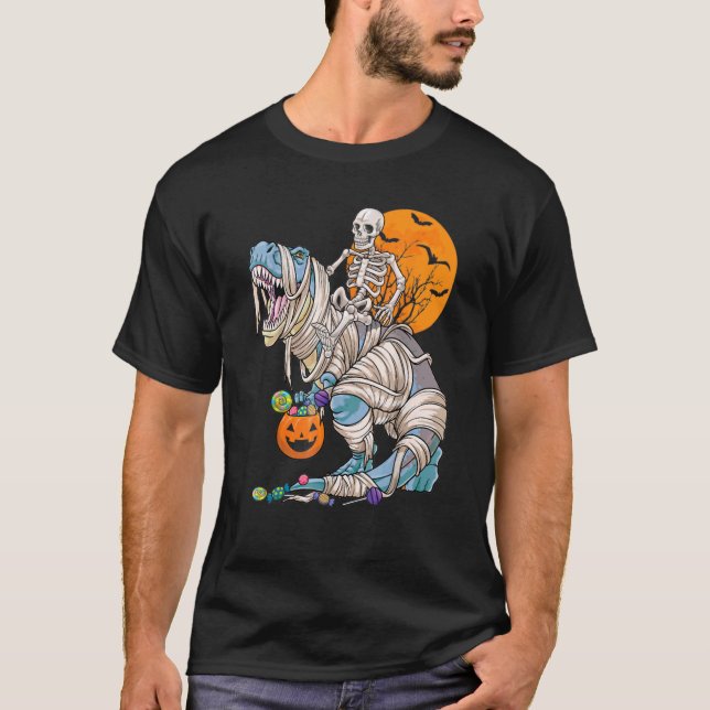 Skeleton Riding Mummy Dinosaur Rex Halloween Pump T Shirt (Framsida)