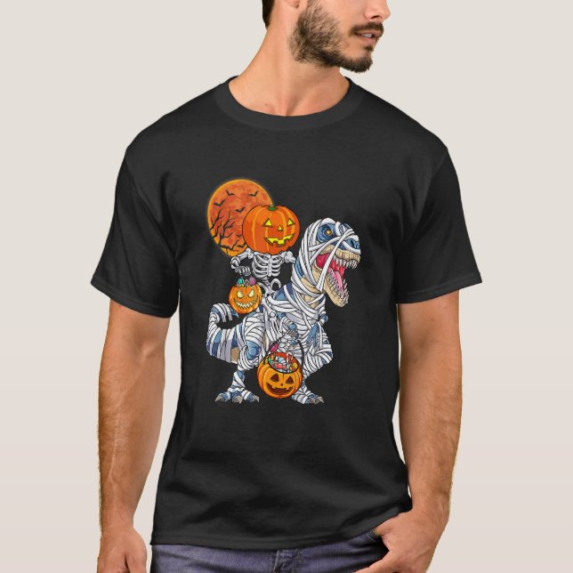 Skeleton Riding Mummy Dinosaur Rex Halloween Pump T Shirt (Framsida)