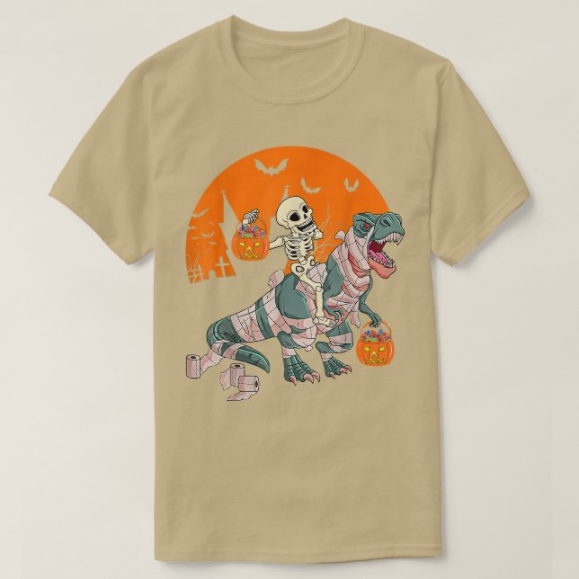 Skeleton Riding Mummy Dinosaur T re Funny Hallowee T Shirt (Design framsida)