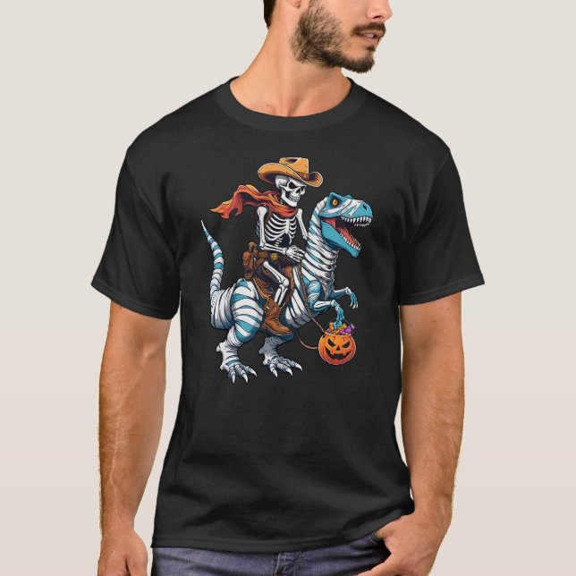 Skeleton Riding Mummy Dinosaur T-rex Funny Hallowe T Shirt (Framsida)