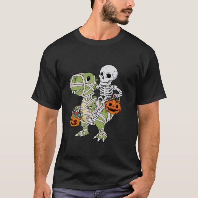 Skeleton Riding Mummy Dinosaur T Rex Halloween Rol Shirt (Framsida)