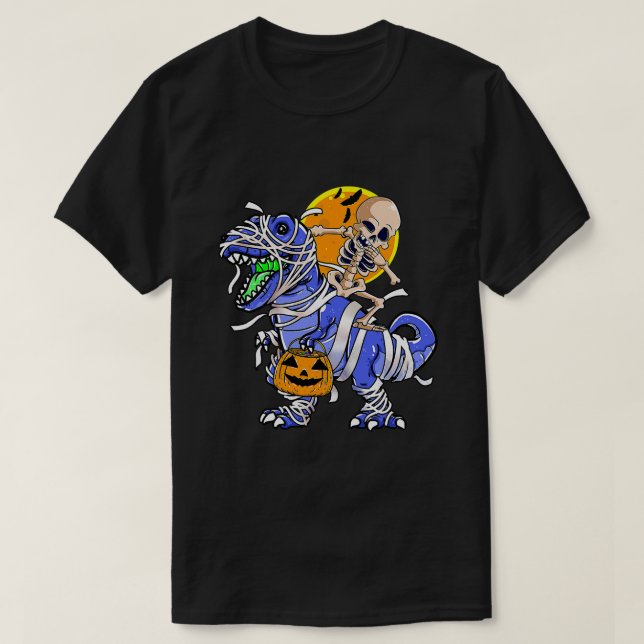Skeleton Riding Mummy Dinosaur T rex Halloween Rol Shirt (Design framsida)
