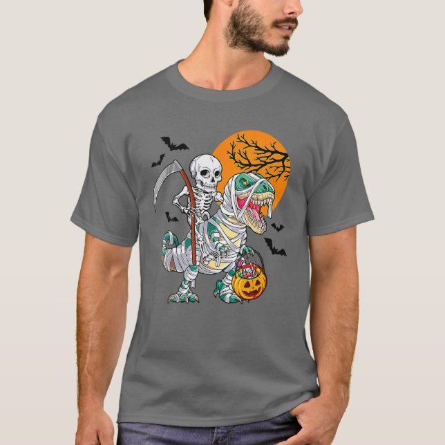 Skeleton Riding Mummy Dinosaur T Rex Halloween Rol T Shirt (Framsida)