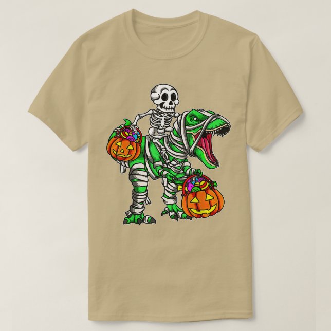 Skeleton Riding Mummy Dinosaur T Rex Pumpkin Funny T Shirt (Design framsida)