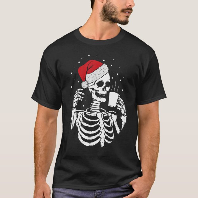 Skeleton Santa Hat Drinking Coffee Christmas T Shirt (Framsida)