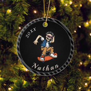 Skeleton Skateboarding Skater Namn & Year Stripe Julgransprydnad Keramik