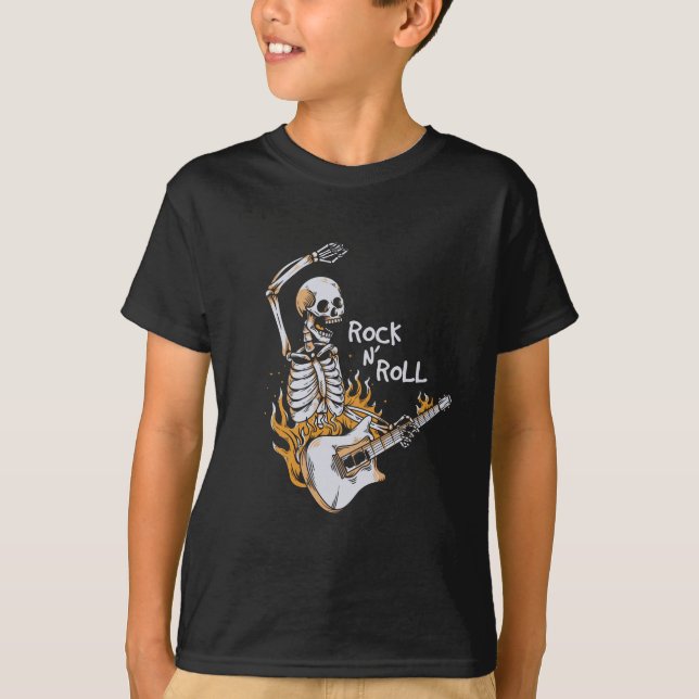 Skeleton spelar gitarr med eld t shirt (Framsida)