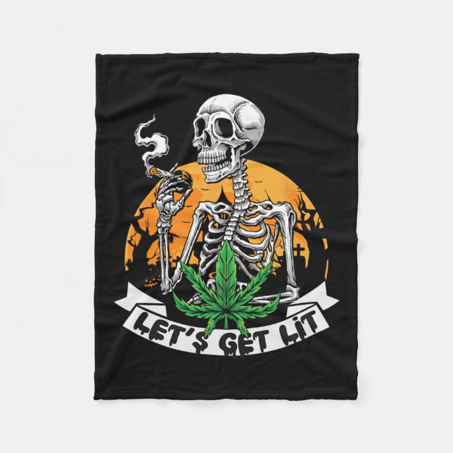 Skeleton Stoner Smoking Ogräs Låt oss Lit Hallowed Fleecefilt (Framsidan)