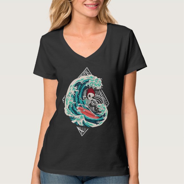 Skeleton Surfer Waves Ocean Surfboard Surfing T Shirt (Framsida)