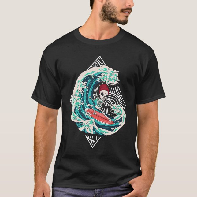 Skeleton Surfer Waves Ocean Surfboard Surfing T Shirt (Framsida)