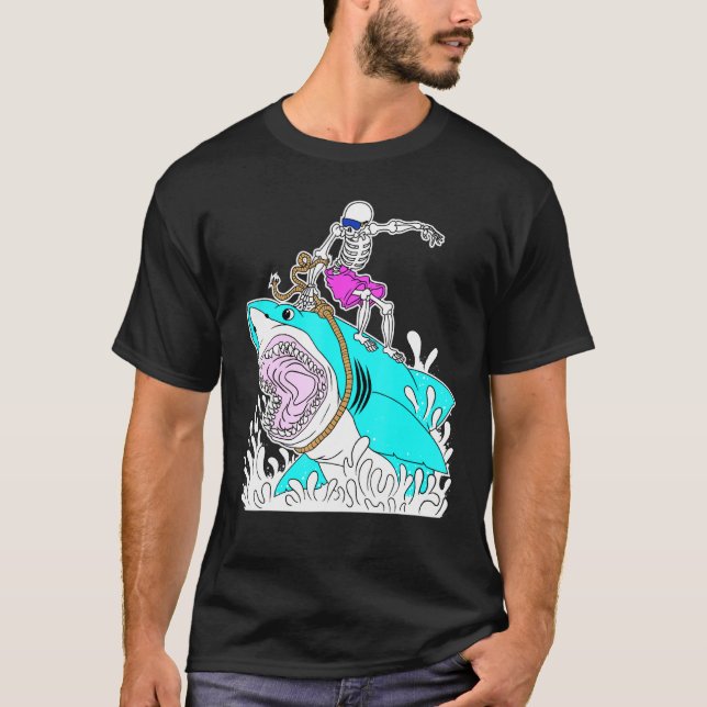 Skeleton Surfing Shark Halloween T Shirt (Framsida)