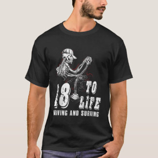 Skeleton Trucker 18 till livmoder och Överlevande T Shirt