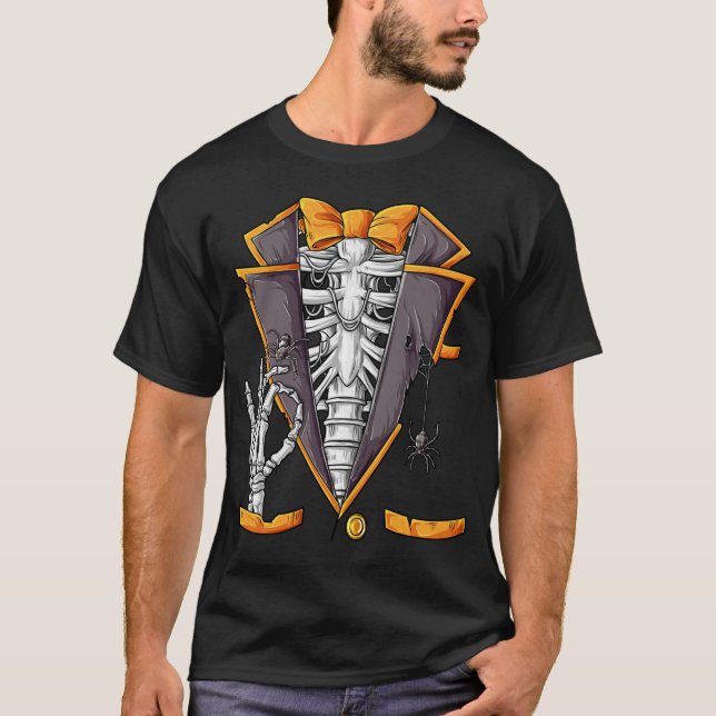 Skeleton Tuxedo Rib Cage Funny Halloween T Shirt (Framsida)