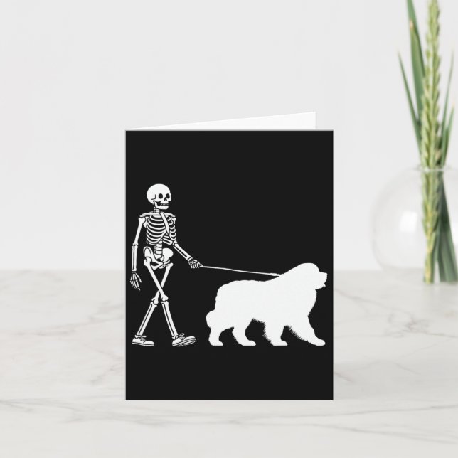 Skeleton Walking A Newfoundland Hund Halloween Out Kort (Framsida)