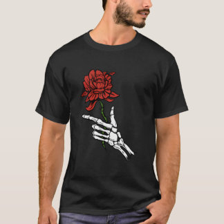 Skelett Hand som Håller en Röd Ros T Shirt
