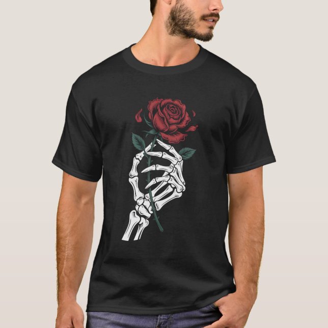 Skelett Hand som Håller Ros Gotisk T-Shirt för Mör (Framsida)