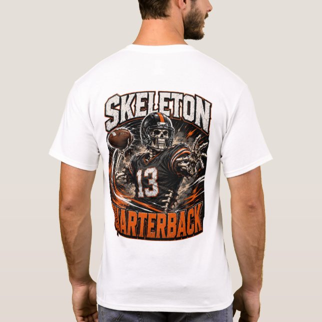 Skelett Quarterback Halloween Fotboll Konst T Shirt (Baksida)