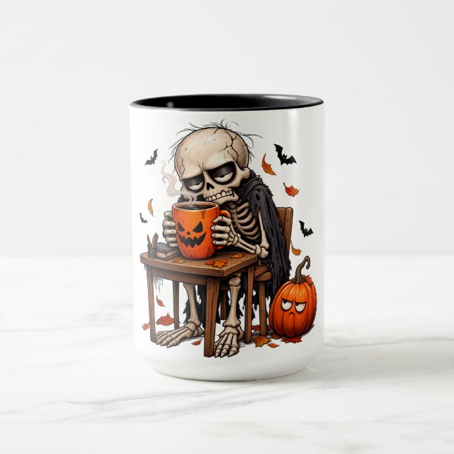 Skelett som dricker från pumpamugg Halloween Mugg (Center)