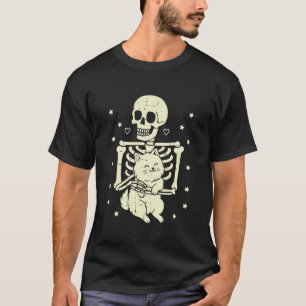 Skelett som kramar katt rolig Halloween kuslig drä T Shirt