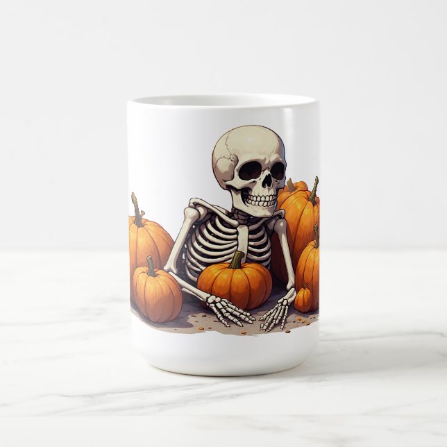 Skelett som slappnar av i pumpafält Halloween 🎃 Kaffemugg (Center)