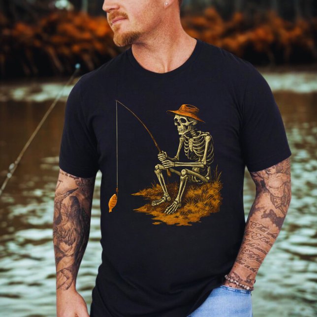 Skelettfiske Rolig Halloween T Shirt (Skapare uppladdad)